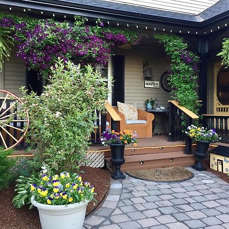 Serenity Ranch Bed & Breakfast Ancaster Exterior photo