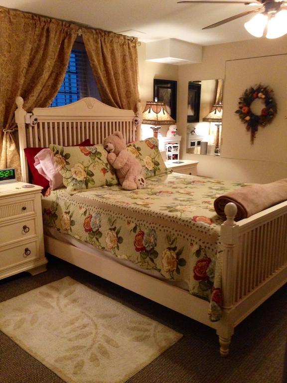 Serenity Ranch Bed & Breakfast Ancaster Room photo