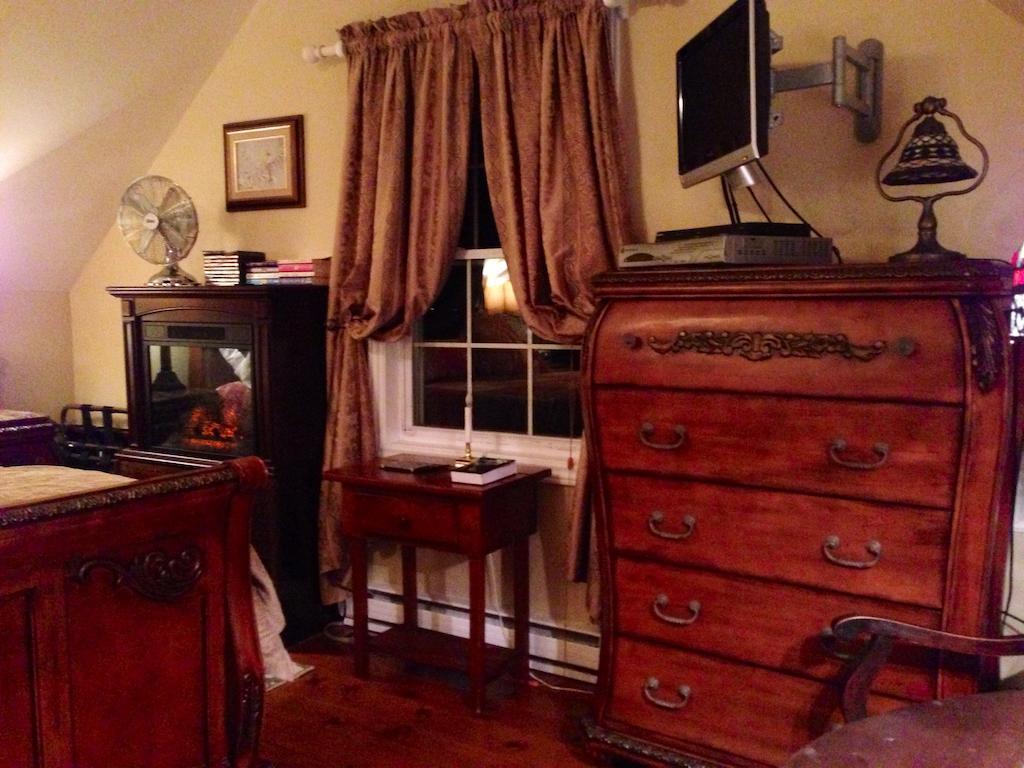 Serenity Ranch Bed & Breakfast Ancaster Room photo