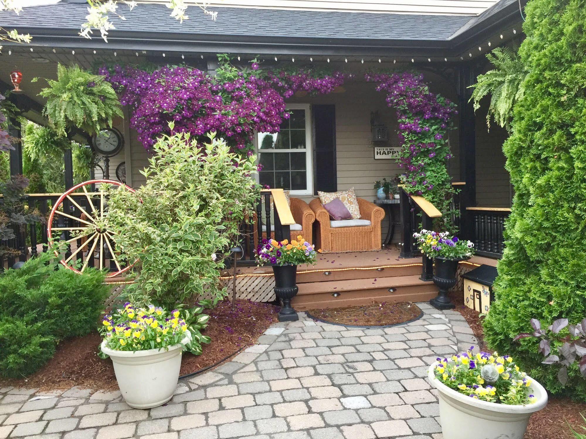 Serenity Ranch Bed & Breakfast Ancaster Exterior photo